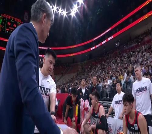 10！CBA大黑馬迎季后賽首勝！雙MVP合砍59分，賀西寧本土第一人