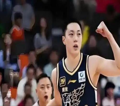 情懷拉滿卻硬碰硬，曾凡博發力破局，京粵首戰北京先聲奪人