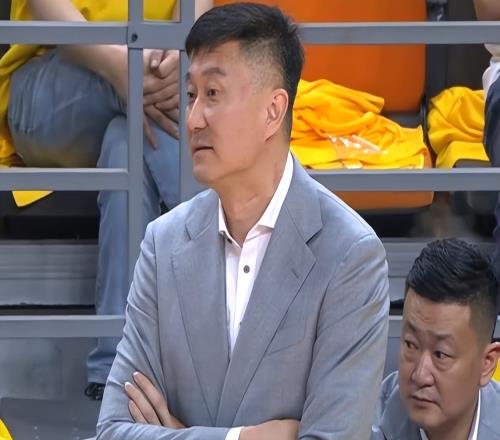 毫無格局！杜鋒賽后發(fā)言引爭議，知名大V怒批，粵迷也不認(rèn)同
