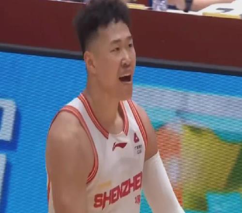 太牛了！恭喜中國男籃！頭號核心兩戰(zhàn)29中19