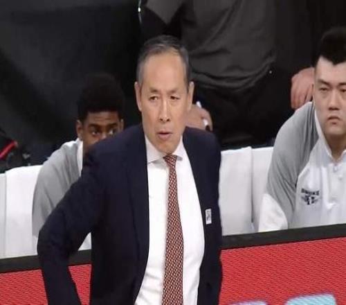 CCTV5直播CBA生死大戰！京粵G3，許利民需亮出真本事，杜鋒恐慘敗