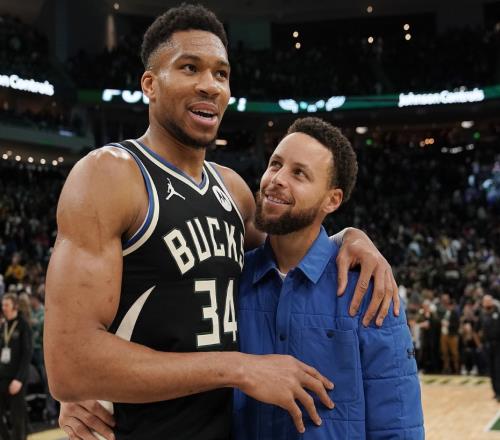 今夏會有大動作美記：勇士會在夏天尋求一個NBA球星和庫里組隊
