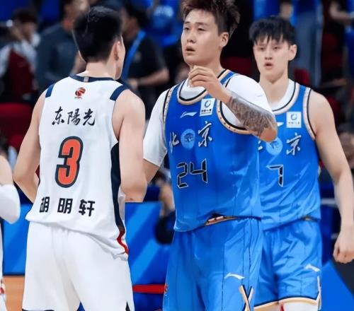 隨著廣東慘敗15分，CBA季后賽最新排名出爐！北京晉級四強