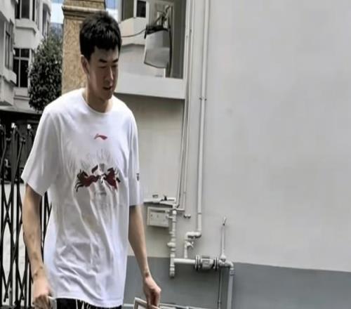 王少杰社媒發文：遺憾故事的結尾沒有彩帶但沿途的風景努力看過了