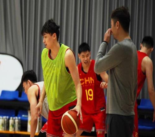 CBA消息！齊麟等四人離開國家隊，孫銘徽傷病出爐劉曉宇拒絕退役