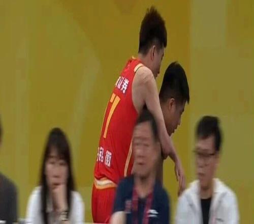 背出場！再進關鍵球，2比0領先了！