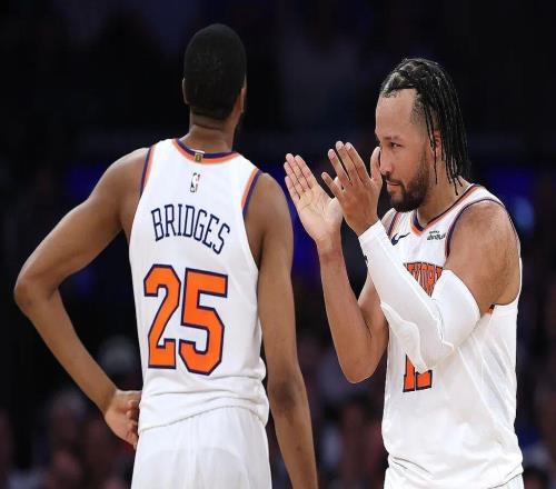 NBA尼克斯逆轉(zhuǎn)騎士，布朗：我向隊(duì)員們脫帽致敬
