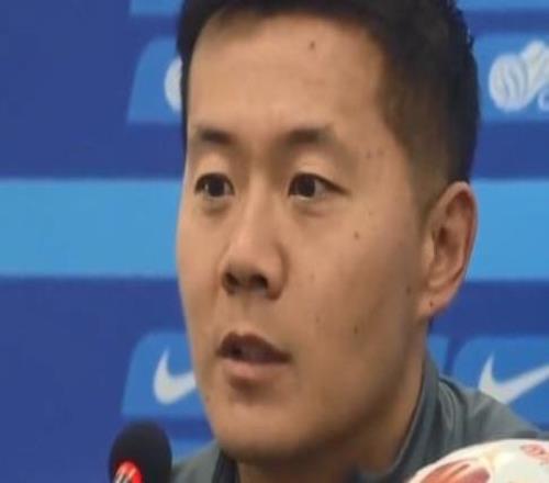 黃博文：李昊實(shí)力一直非常不錯(cuò)，未來(lái)希望他能為國(guó)家隊(duì)做貢獻(xiàn)