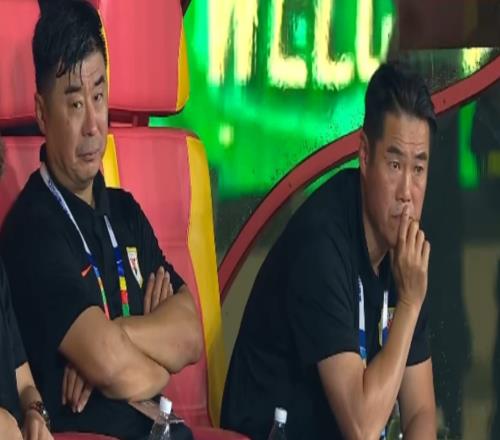 14、22！中超2大豪門爆冷，泰山隊半場丟4球，申花隊5輪不勝