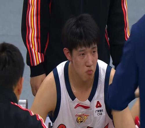 送黃明依去深圳隊廣東隊將續約杜潤旺，杜鋒拒絕重組鋒線群！
