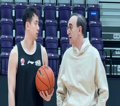 東邊不亮西邊亮！雖然遼籃無緣八強，但遼足換帥后5比0狂勝浙江隊
