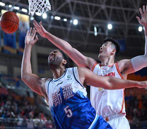 合同到期！深圳2米19高塔斷崖式下滑面臨退役，季后賽場均3分2板