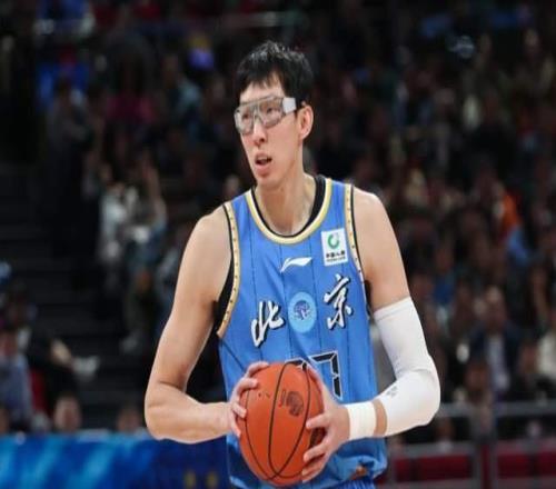 真的勇士！北京男籃無緣決賽，周琦罕見賽季總結，自我剖析很到位