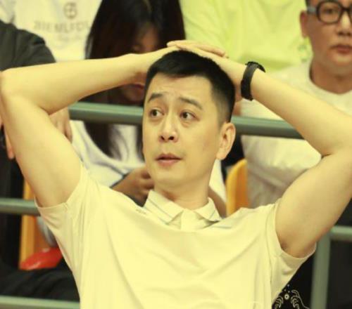桑普森進決賽，帕頓21+7+3+2,亨特斬獲MVP,遼籃舊將齊發威怪楊鳴?