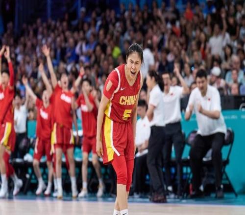 中國女籃官宣：王思雨李星諾張梓涵暫時離隊23人名單剩12人在訓