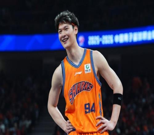最差一戰！王哲林5中1+8罰2中僅4分遭打爆基本功又拖后腿