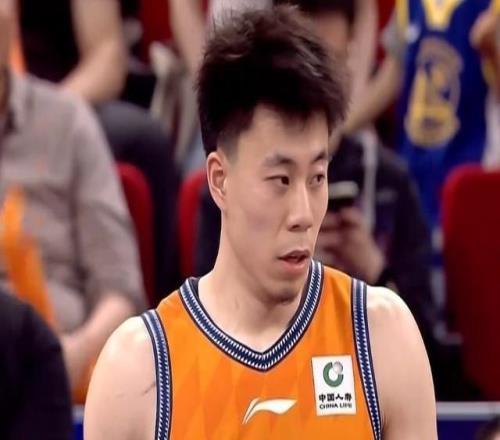 媒體人：上海贏球張鎮麟占一半功勞晚登場1分鐘上海可能就輸了