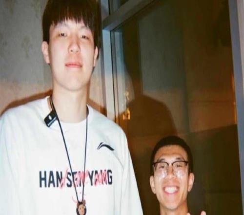 基本告別楊瀚森!得不到開拓者續(xù)約,但劉翻譯前途無量!