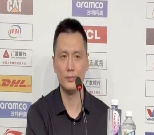 盧偉：引進(jìn)張鎮(zhèn)麟是非常正確的選擇，他是我們今晚贏球的關(guān)鍵