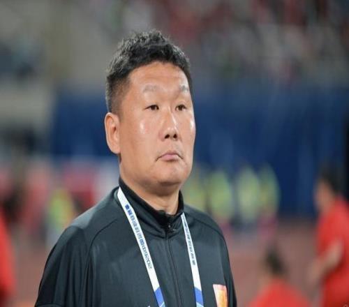 劉建業(yè)：球隊(duì)上半程超常發(fā)揮，考慮保級后讓向余望回歸熟悉位置
