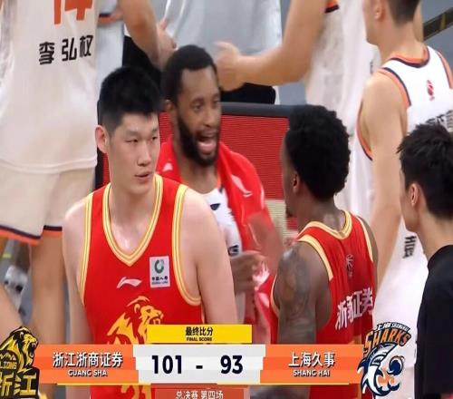 上海男籃不敵廣廈，兩大隱患明顯，球員評分：胡金秋9.6王哲林7.2