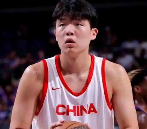 中國(guó)男籃熱身賽前瞻5大看點(diǎn)：楊瀚森不打僅兩內(nèi)線崔永熙回歸首秀