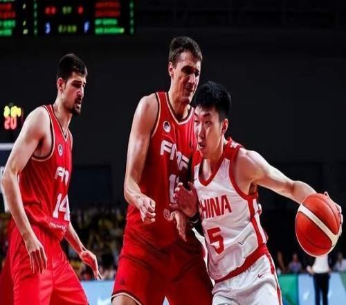 中國男籃險勝塞爾維亞FMP，四人可征戰世預賽，不包括崔永熙