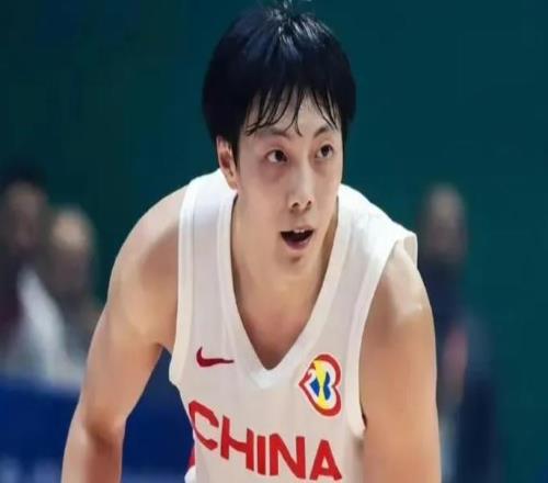 中國男籃調整大名單！增補3人，5人離隊，廣東僅剩3人留隊