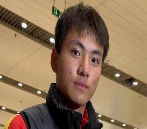 李昊炎私教原來是他，為上海申花攻入6球，如今靠直播活的很滋潤