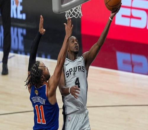 不算啥，福克斯談馬刺隊G2最后一波140的攻勢：這就是NBA