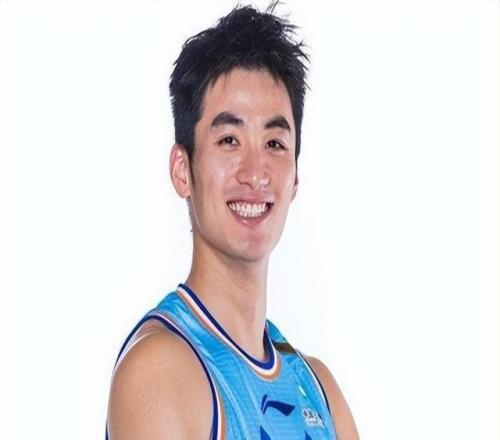 巔峰郭艾倫給他打過替補！山東官宣于德豪不再續約未來去向成疑