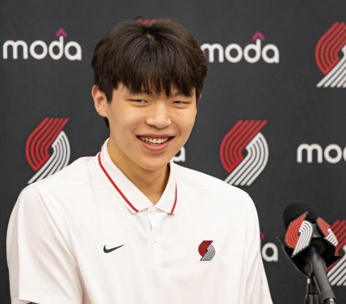 楊瀚森回歸首秀！中國男籃恐被澳大利亞錘爆郭士強調整直播