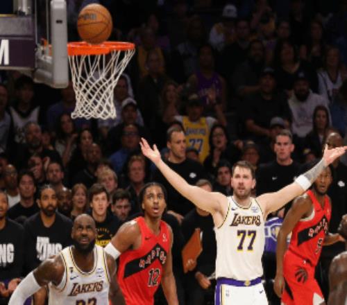 东契奇25+7湖人胜猛龙止连败勒布朗