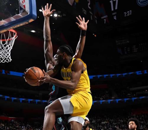 大逆转！76人双杀东部倒数第一，马克西