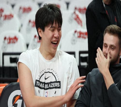 杨瀚森无缘NBA全明星，获10.4万票排