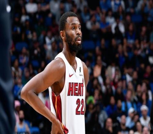 硬汉重伤库里19+11，维金斯重返故地