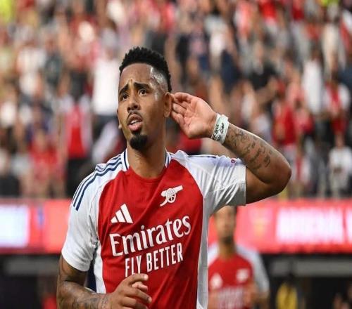 近两位欧冠客战国米梅开二度的都是