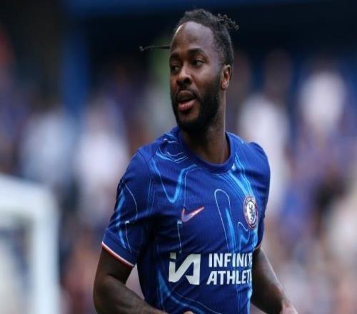 记者：斯特林在跟切尔西谈未来，他可能