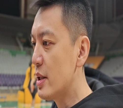 杨鸣：辽宁缺少其他球队那样的超级外