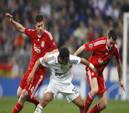 卡拉格：阿韋洛亞球員時代不算頂級，但他對自己實力認識不足