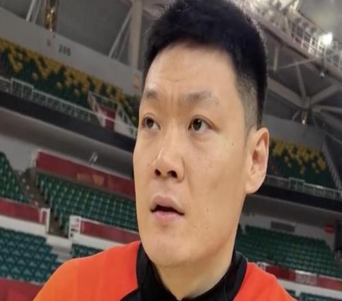 男籃陣容大換臉，鋒線兩將再受傷，戰(zhàn)日本可帶這兩人提升鋒線投射