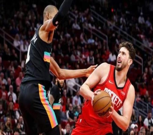 申京眼神防守，13+8+7偽全能火箭隊鋒線三分10中1失去射手定位