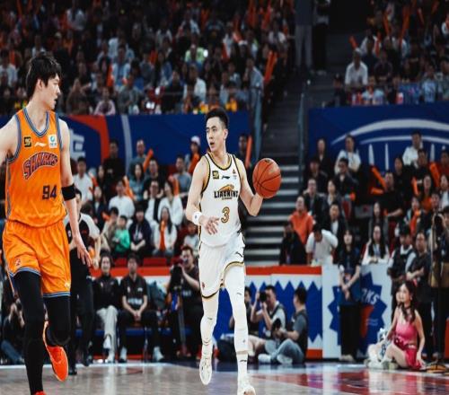 郭艾伦休赛期玩综艺曾遭质疑赵继伟