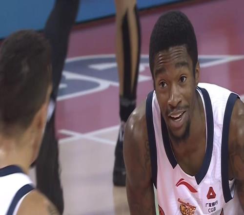 恭喜廣東隊(duì)！崔永熙攜手麥考爾確認(rèn)復(fù)出，力保杜鋒躺進(jìn)總決賽！