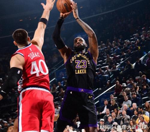 拒逆轉(zhuǎn)！東契奇32+8小卡24+5，哈登18+7完成救贖，老詹23+6創(chuàng)紀(jì)錄