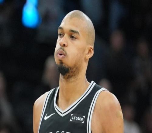 ?？怂?1分文班亞馬26+13+5封蓋，努爾基奇連場三雙，馬刺滅爵士