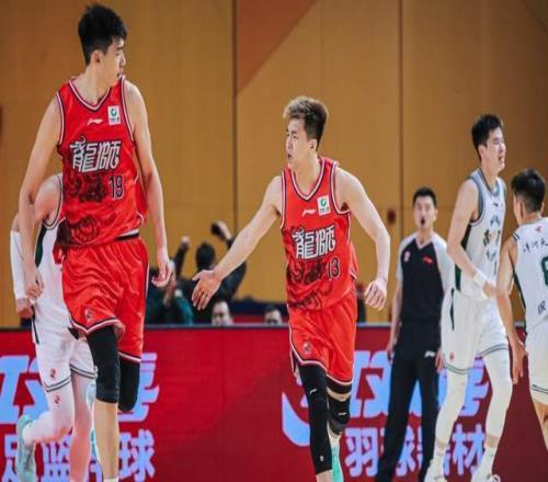 CBA积分榜最新排名!上海大胜反超广东杀回第2,辽宁连败跌至第12