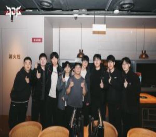 终结BLG连胜!赛后Vampire更博:打得好兄弟们明天继续加油