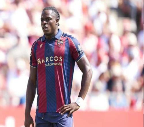 曼联有意莱万特前锋埃永，阿森纳也加入争夺战