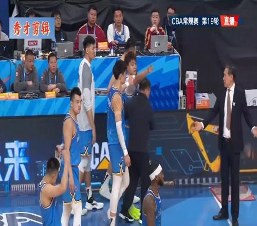 0分,6投0中!赵睿最后时刻躺地上表演要犯规,离场前怒指闫军